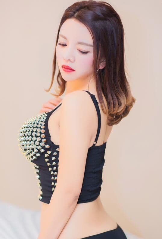 [XiuRen秀人网] 2018.05.09 No.1010 果儿celia
