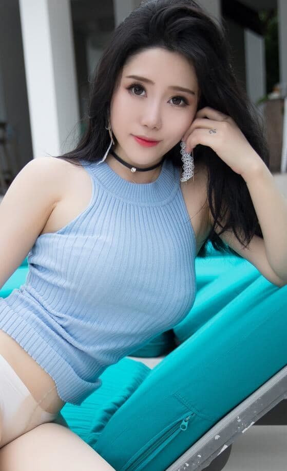 [XiuRen秀人网] 2018.10.10 No.1184 兜豆靓Youlina 丝袜 美腿