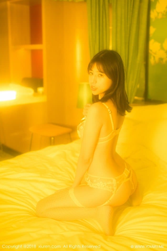 [XiuRen秀人网] 2018.12.24 No.1282 艾栗栗栗栗栗栗吖 吊袜 私房-像素点