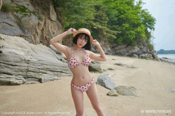 [XiuRen秀人网] 2019.08.12 No.1611 模特_卿卿 外拍 比基尼