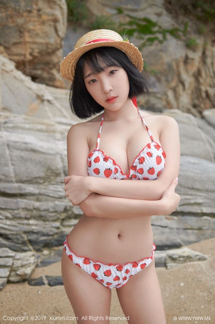 [XiuRen秀人网] 2019.08.12 No.1611 模特_卿卿 外拍 比基尼-像素点
