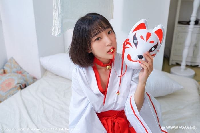 [XiuRen秀人网] 2019.09.29 No.1702 模特_卿卿 面具 外拍