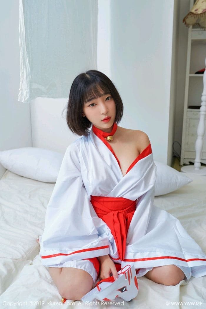[XiuRen秀人网] 2019.09.29 No.1702 模特_卿卿 面具 外拍-像素点