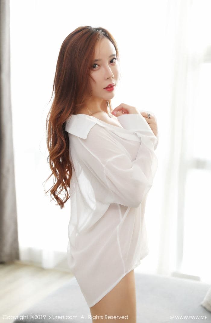 [XiuRen秀人网] 2019.12.25 No.1879 艾小青 短裙 丝袜-像素点